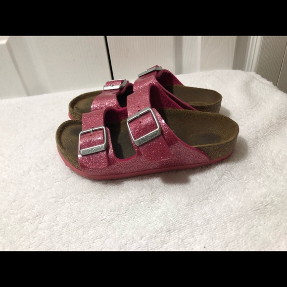 kids pink birkenstocks